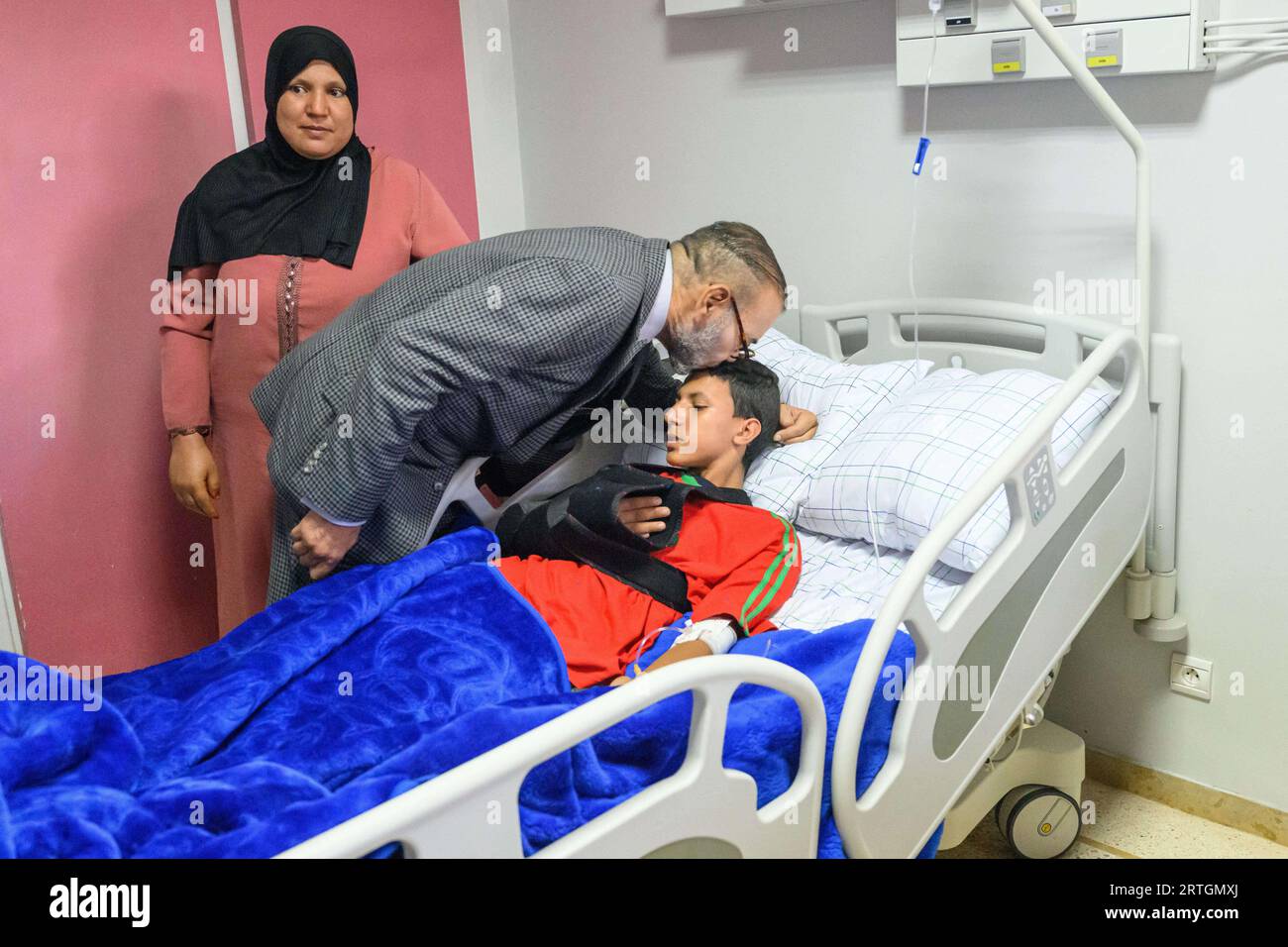 Marrakesh, Morocco. 13th Sep, 2023. Morocco's King Mohammed VI visit victims of the important earthquake, in Marrakesh, Morocco on September 12, 2023. Photo by Royal Palace via Balkis Press/ABACAPRESS.COM Credit: Abaca Press/Alamy Live News Stock Photo