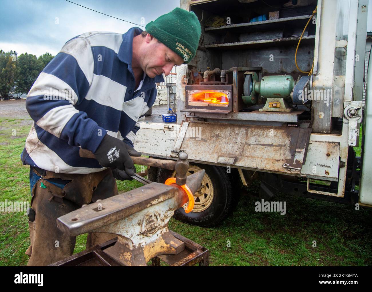 Mobile farrier truck hi-res stock photography and images - Alamy