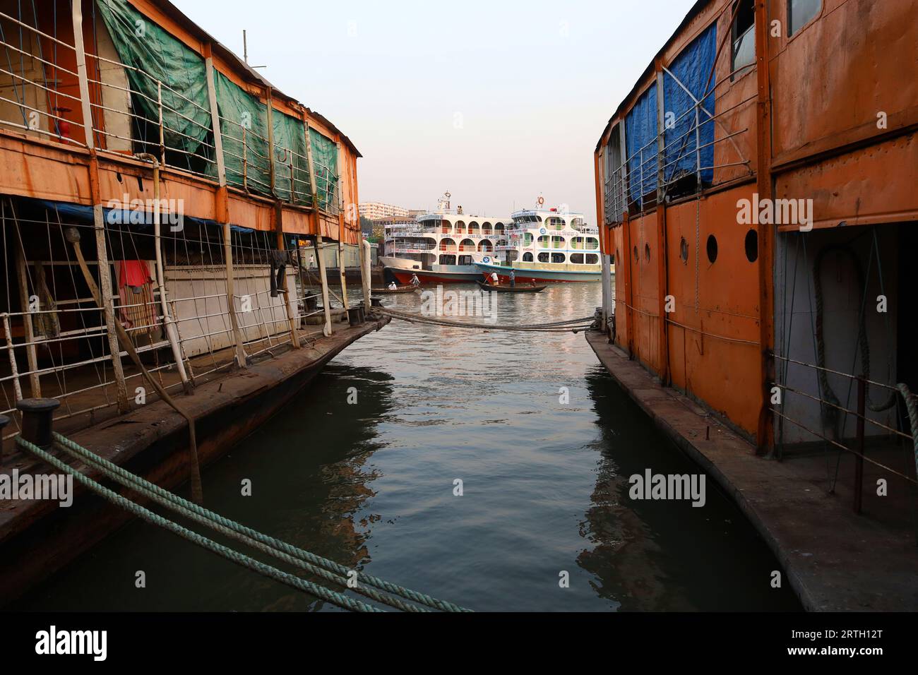 Dhaka, Dhaka, Bangladesh. 13th Sep, 2023. Traditional Paddle steamer of