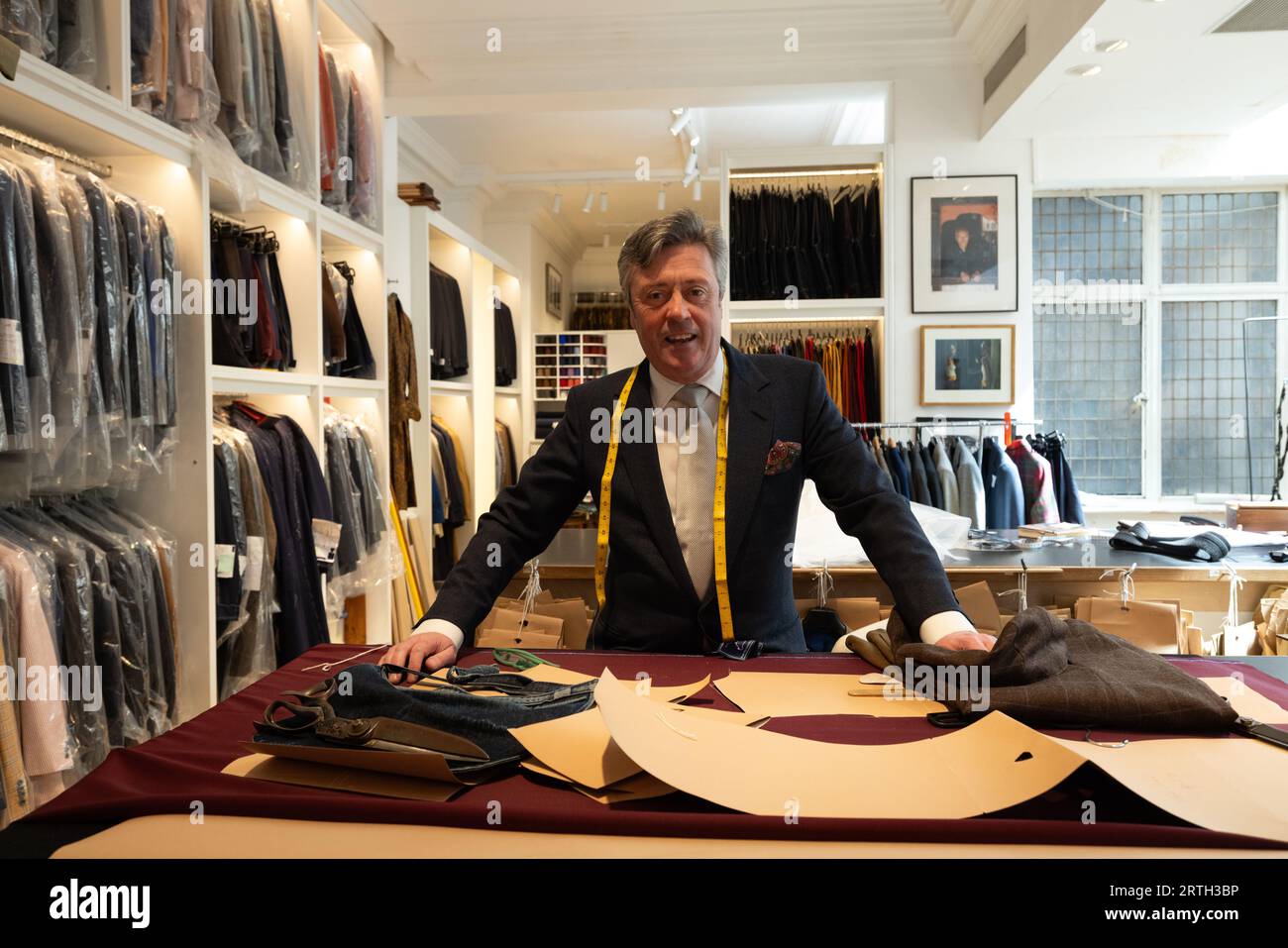 Curated visual reference: Picture Idea: Richard Anderson Who Has Been Working On Savile Row For