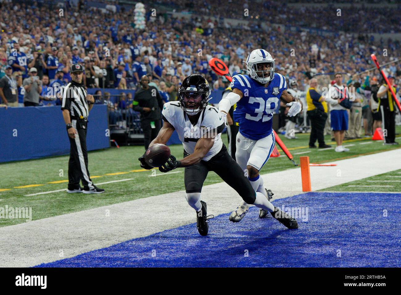 Jacksonville Jaguars wide receiver Zay Jones, left, catches a touchdown pass as Indianapolis
