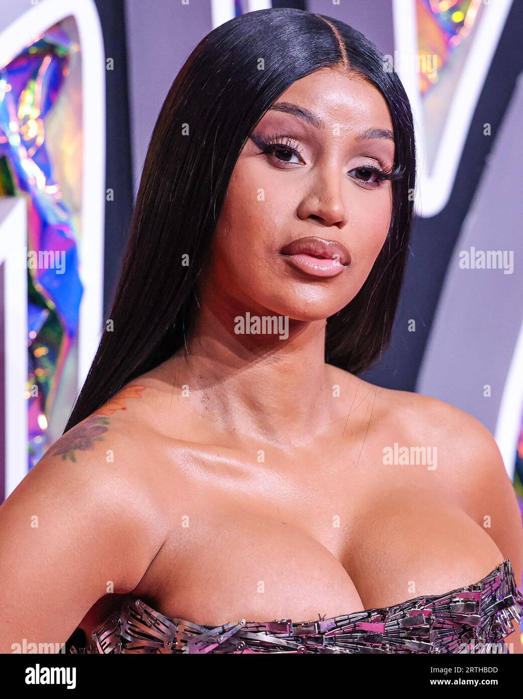 newark-new-jersey-usa-september-12-cardi-b-wearing-a-dilara