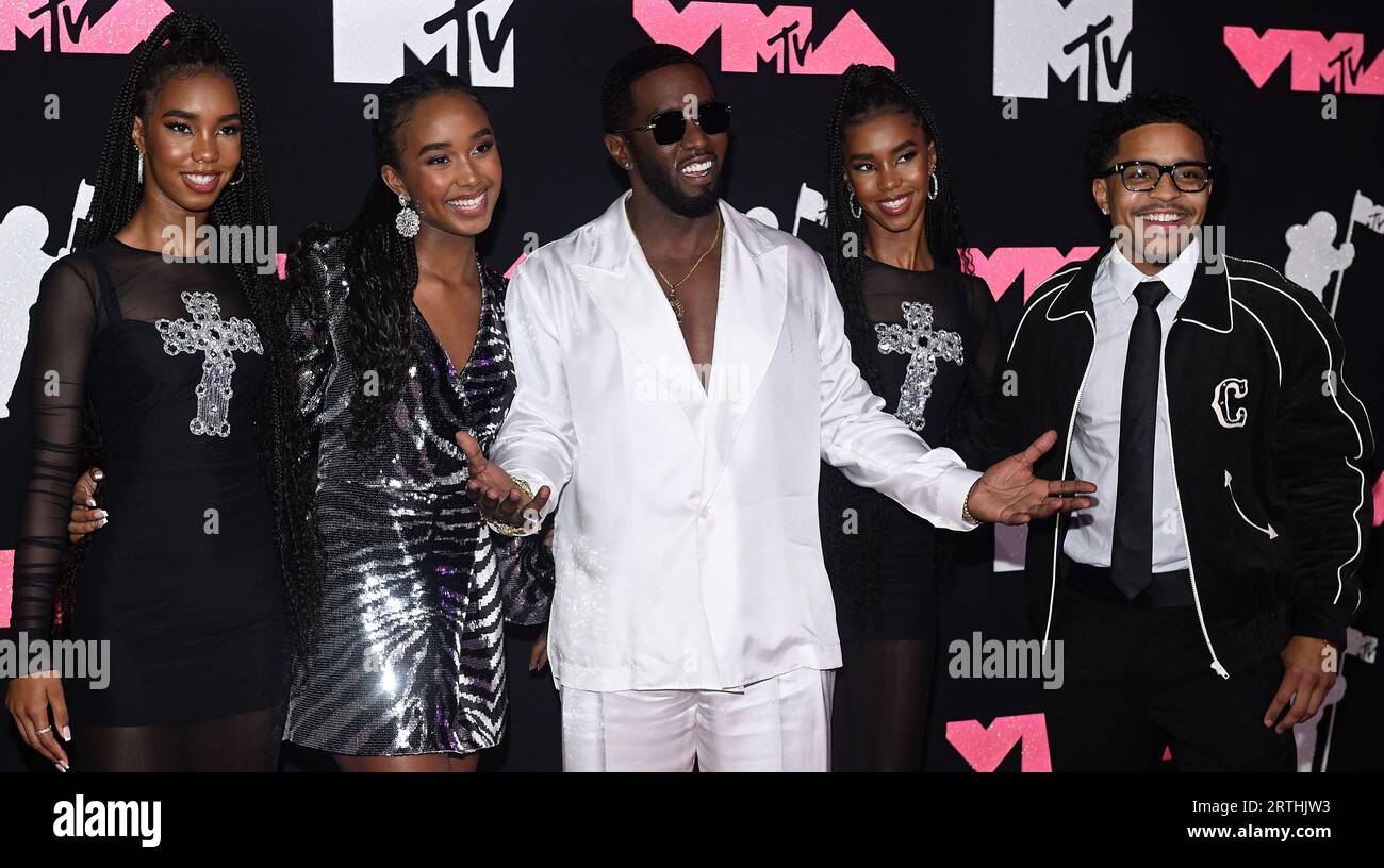 Jessie james combs hi-res stock photography and images - Alamy