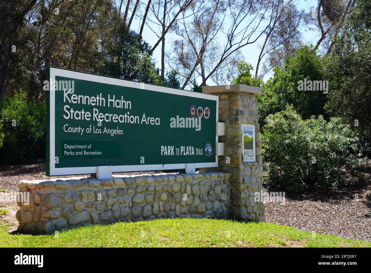 LOS ANGELES, CA -30 AUG 2023 – View of Kenneth Hahn State Recreation ...