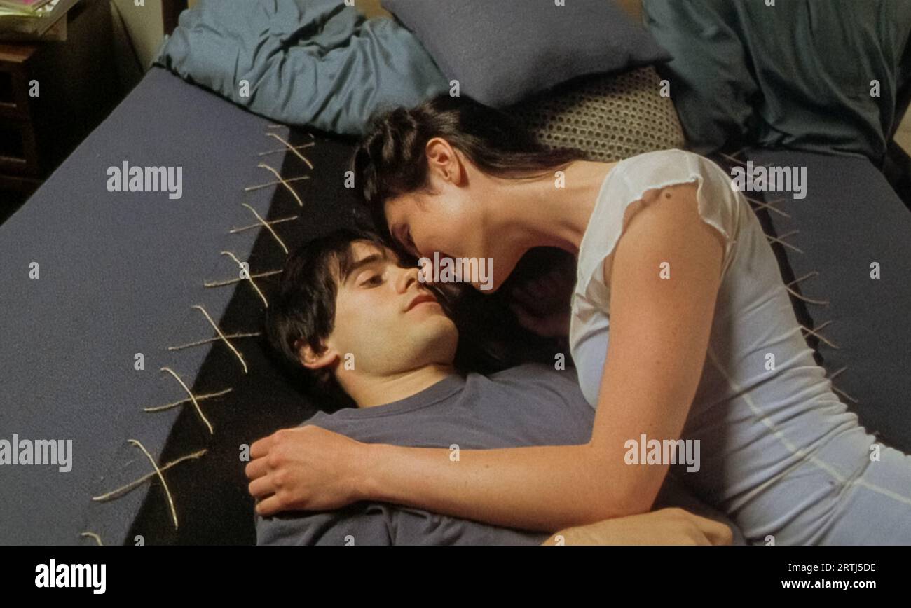 USA. Jennifer Connelly and Jared Leto in the (C)Artisan Entertainment film:  Requiem for a Dream (2000). Plot: The drug-induced utopias of four Coney  Island people are shattered when their addictions run deep., image size:1300x868