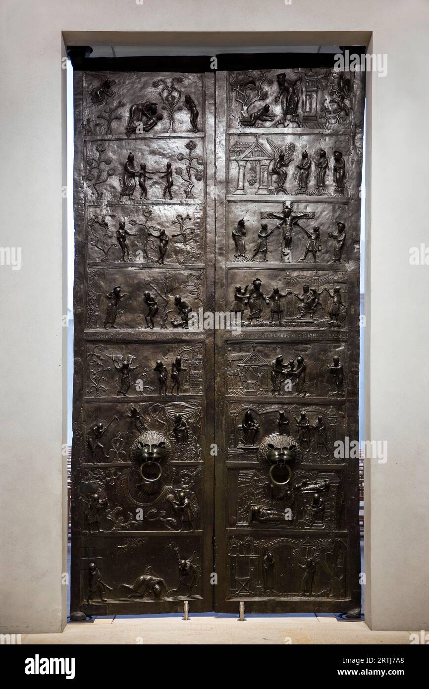 Bernwardstuer, bronze door commissioned by Bernward of