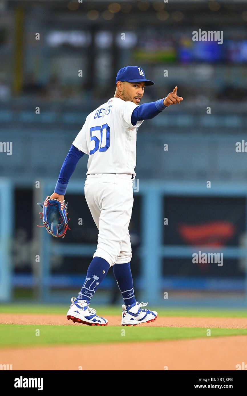 LOS ANGELES, CA - AUGUST 31: Los Angeles Dodgers right fielder