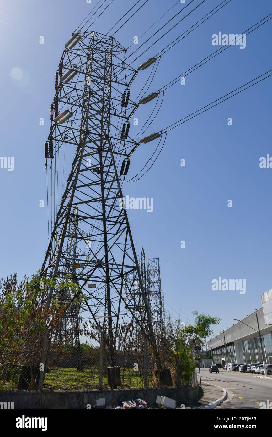 SÃO PAULO, SP - 13.09.2023: TORRE DE ENERGIA ELÉTRICA SP - Electricity tower in the north of São Paulo, this Wednesday (13). Inflation increased 0.23% in August, driven by the rise in electricity prices. (Photo: Roberto Casimiro/Fotoarena) Stock Photo