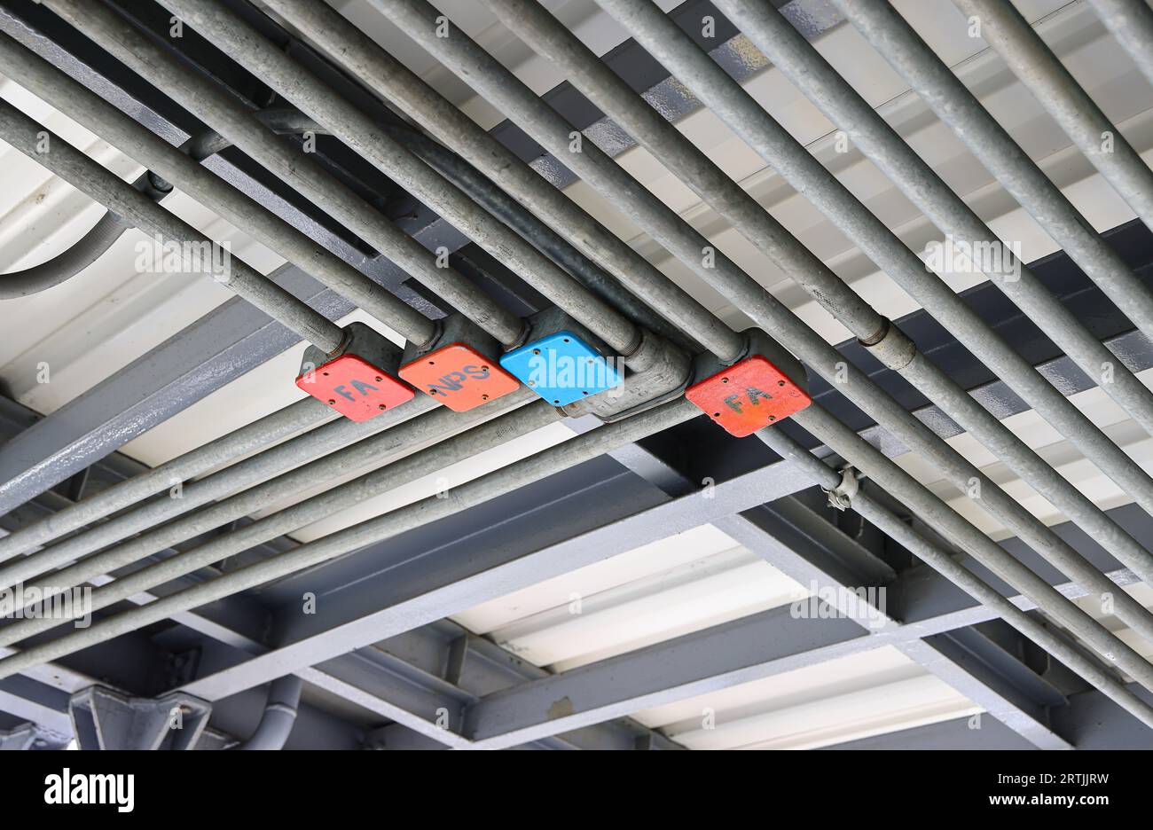 Steel Tube Fitting, Electricity and signal wire tubes attached on wall and ceiling, loft design