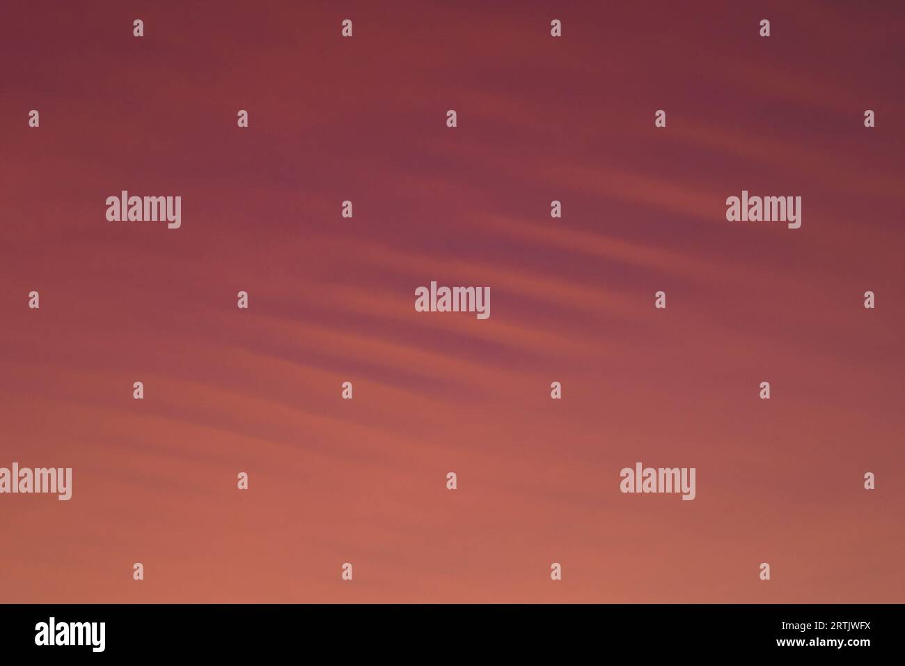 Red Sunset Ripple Ripple cloud hi-res stock photography and images - Alamy