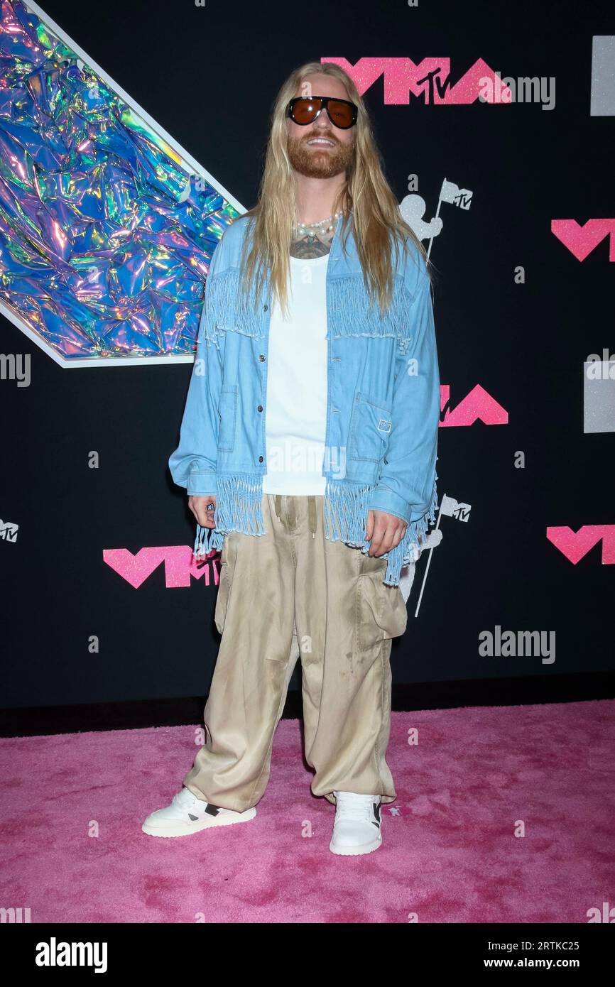 Sam ryder on the carpet hires stock photography and images Alamy