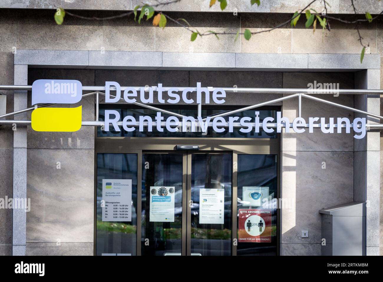 Picture of a sign with the logo of Deutsche Rentenversicherung in Dortmund, Germany. The German Pension Insurance (DRV) is the entirety of the 16 carr Stock Photo