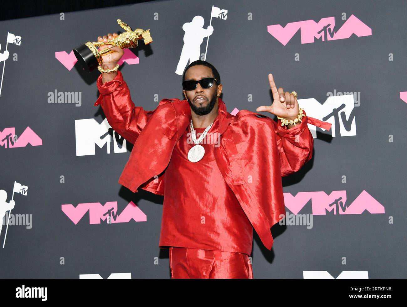 Sean Diddy Combs attends the Hot 97 ''Press Play'' album promotions  News Photo - Getty Images