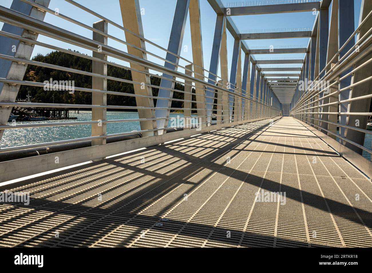 WA2358000...WASHINGTON Deception Pass State Park metal floating dock