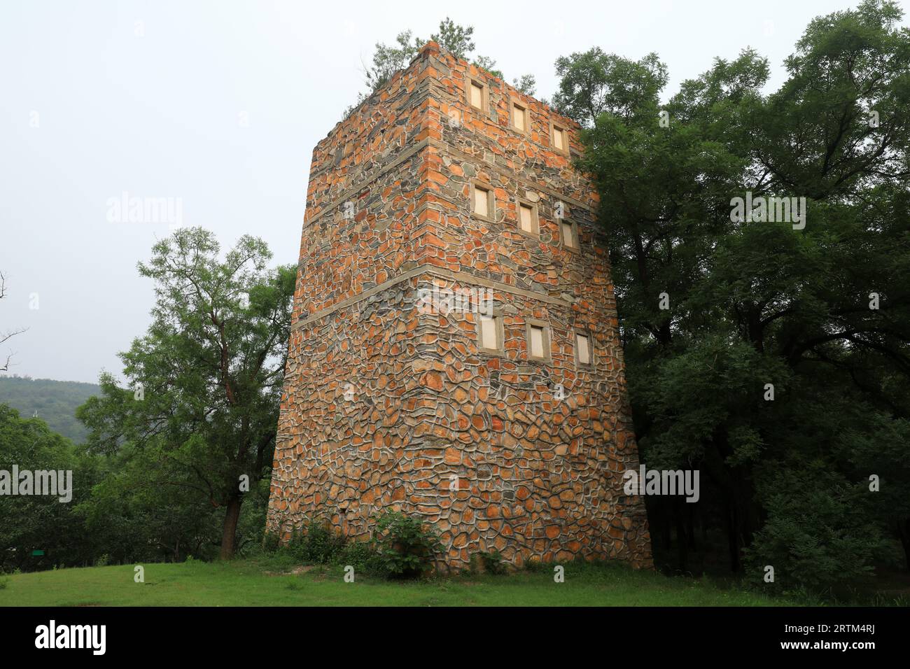 The architectural landscape of ancient Chinese fortifications in ...