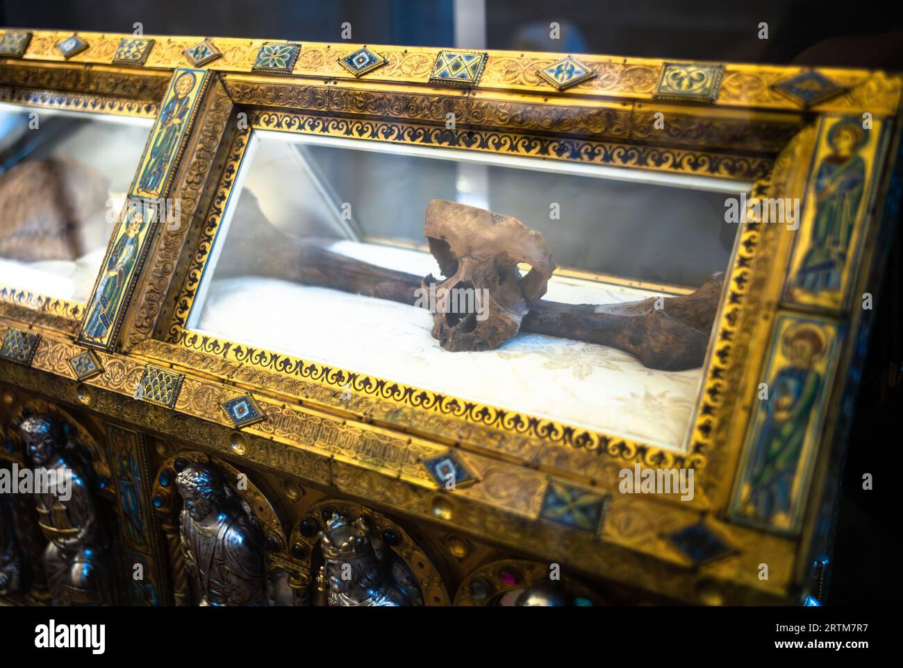 A relic in a a silver gilt reliquary in the Catholic cathedral of St Peter and St Paul iin Troyes, France that is reputed to be from Saint Savinien, t Stock Photo