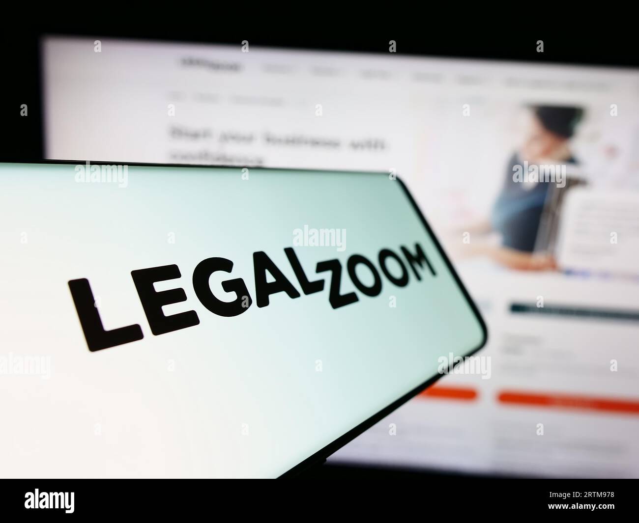 Zoom logo hi-res stock photography and images - Alamy