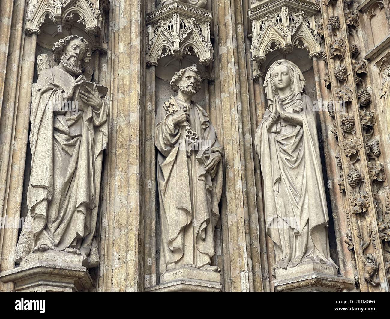 Statues outside Notre Dame du Sablon catholic church, Brussels, Belgium