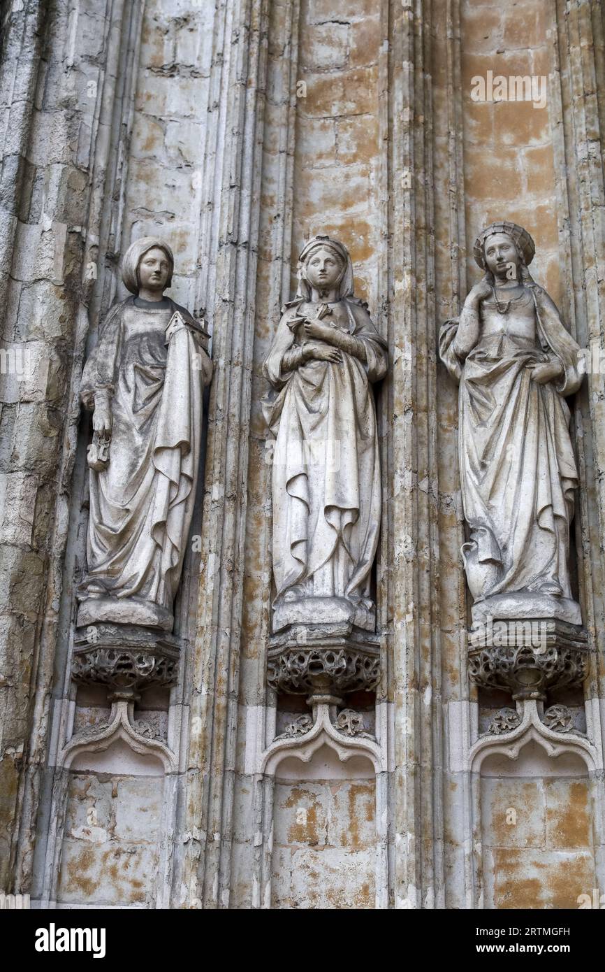 Statues outside Notre Dame du Sablon catholic church, Brussels, Belgium