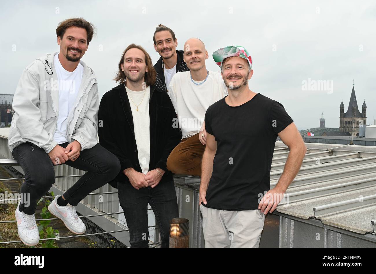 Die Kölner Band CAT BALLOU feiert 2024 ihr 25 jähriges Bühnenjubiläum das  sie u.a. am 04.10.2024 mit einem Konzert in der Lanxess Arena feiert.  Aktuelle Besetzung Oliver Niesen, Kevin Wittwer, Dominik Schönenborn,