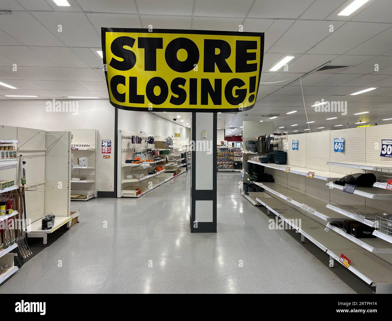 Bicester Oxfordshire UK. 15 September 2023. Wilko stores closing down