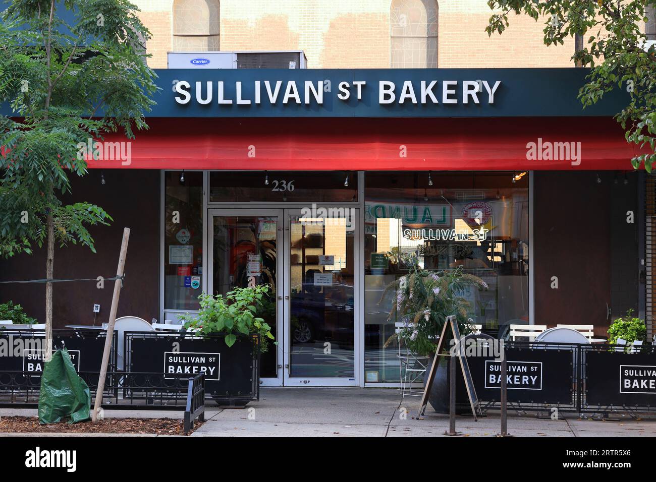 Sullivan Street Bakery, 236 9th Ave, New York. NYC storefront photo of an Italian bakery and cafe in Manhattan's Chelsea neighborhood. Stock Photo