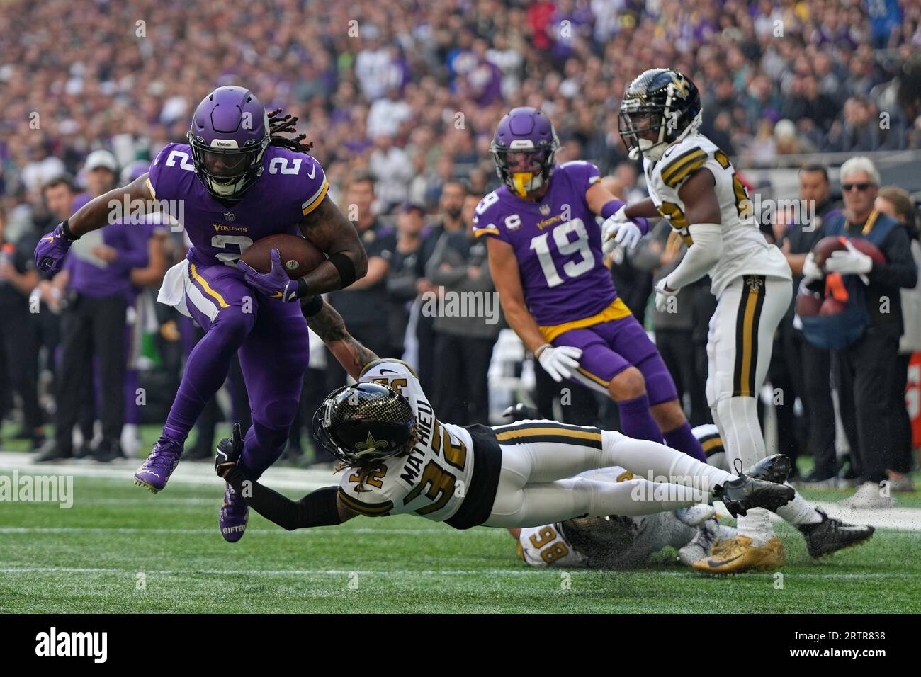 Minnesota Vikings vs New Orleans Saints: NFL live scores, blog