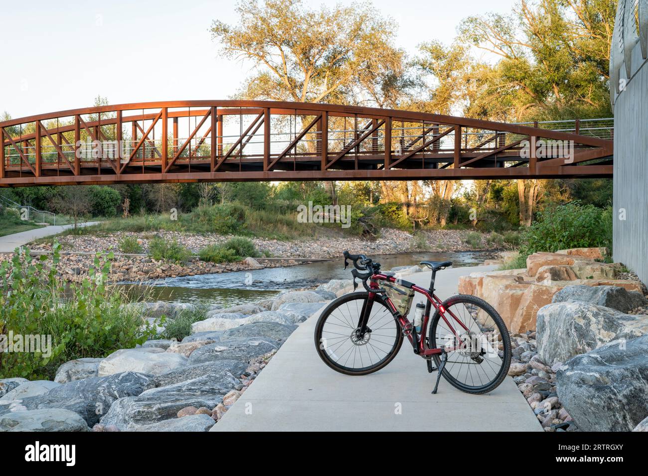 gravel touring bike bike at whitewater park on the Poudre River in