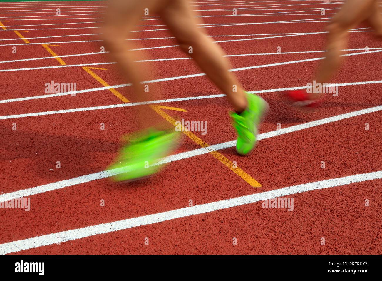 Runne legs of a long distance runne Stock Photo - Alamy