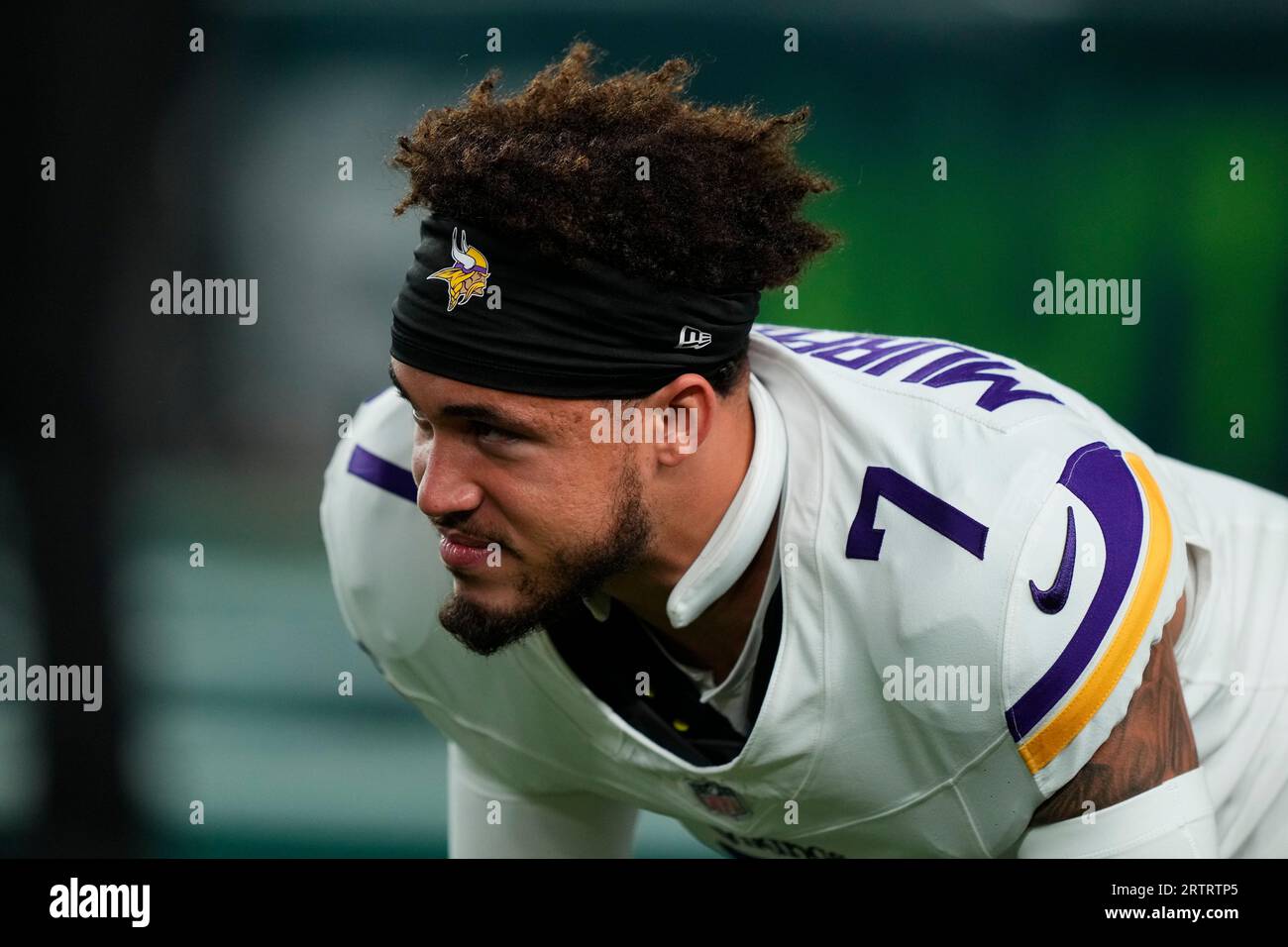 Minnesota Vikings cornerback Byron Murphy Jr. (7) warms up before an