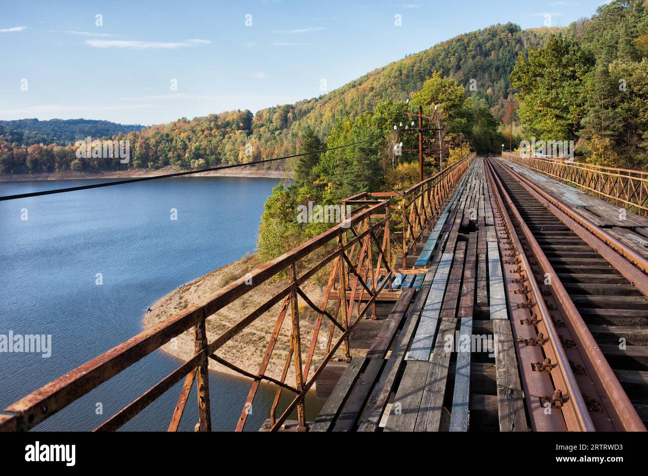 Steel truss railway bridge hi-res stock photography and images - Alamy