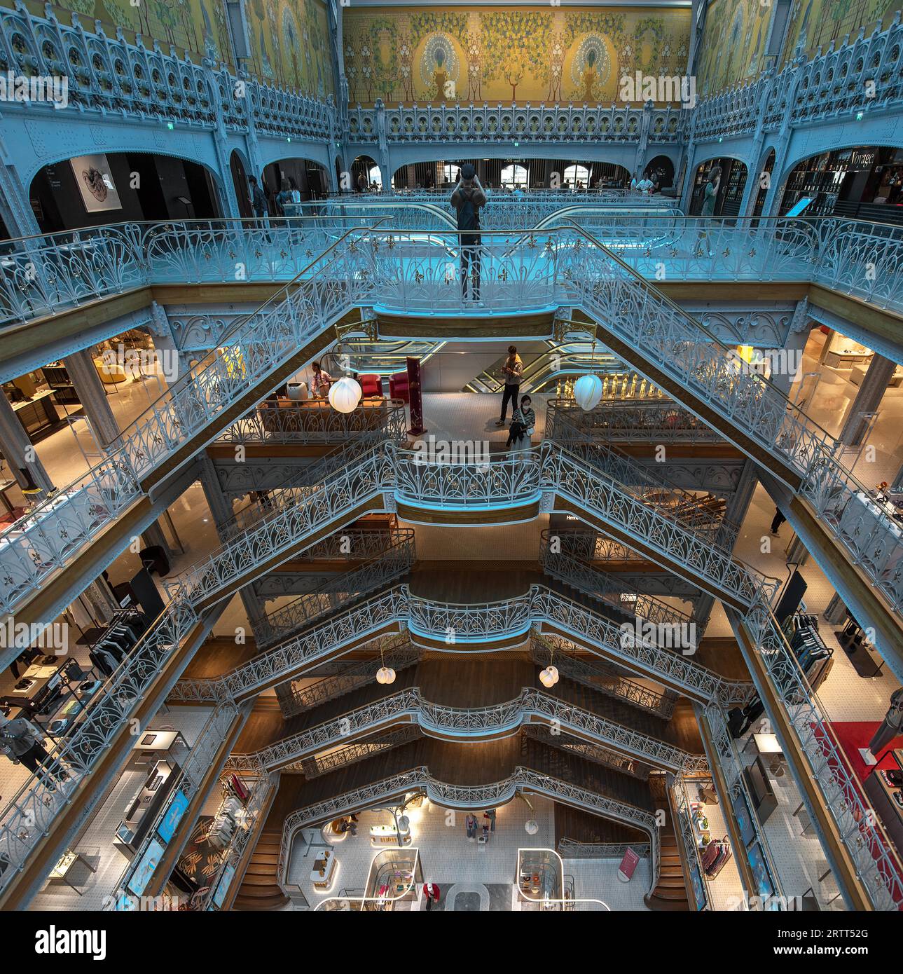 France, Paris, La Samaritaine department store Stock Photo - Alamy