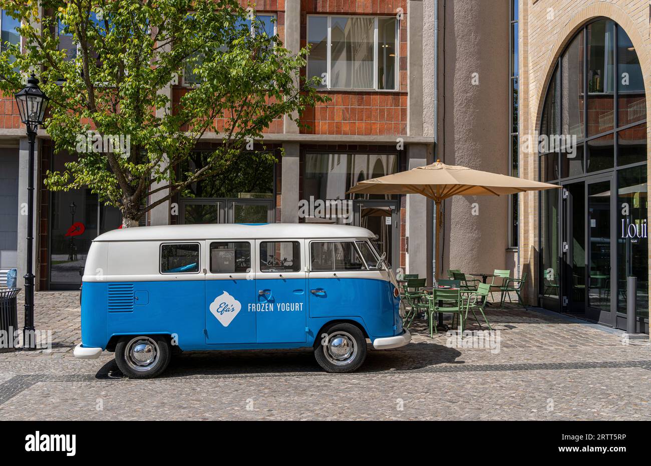 Vintage VW Bus, Forum an der Museumsinsel, Stadtquartier der Zukunft, Berlin Mitte, Germany Stock Photo
