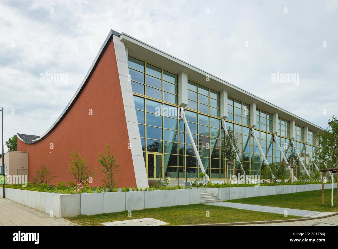 Swimming and diving hall Freiberger Platz Stock Photo Alamy