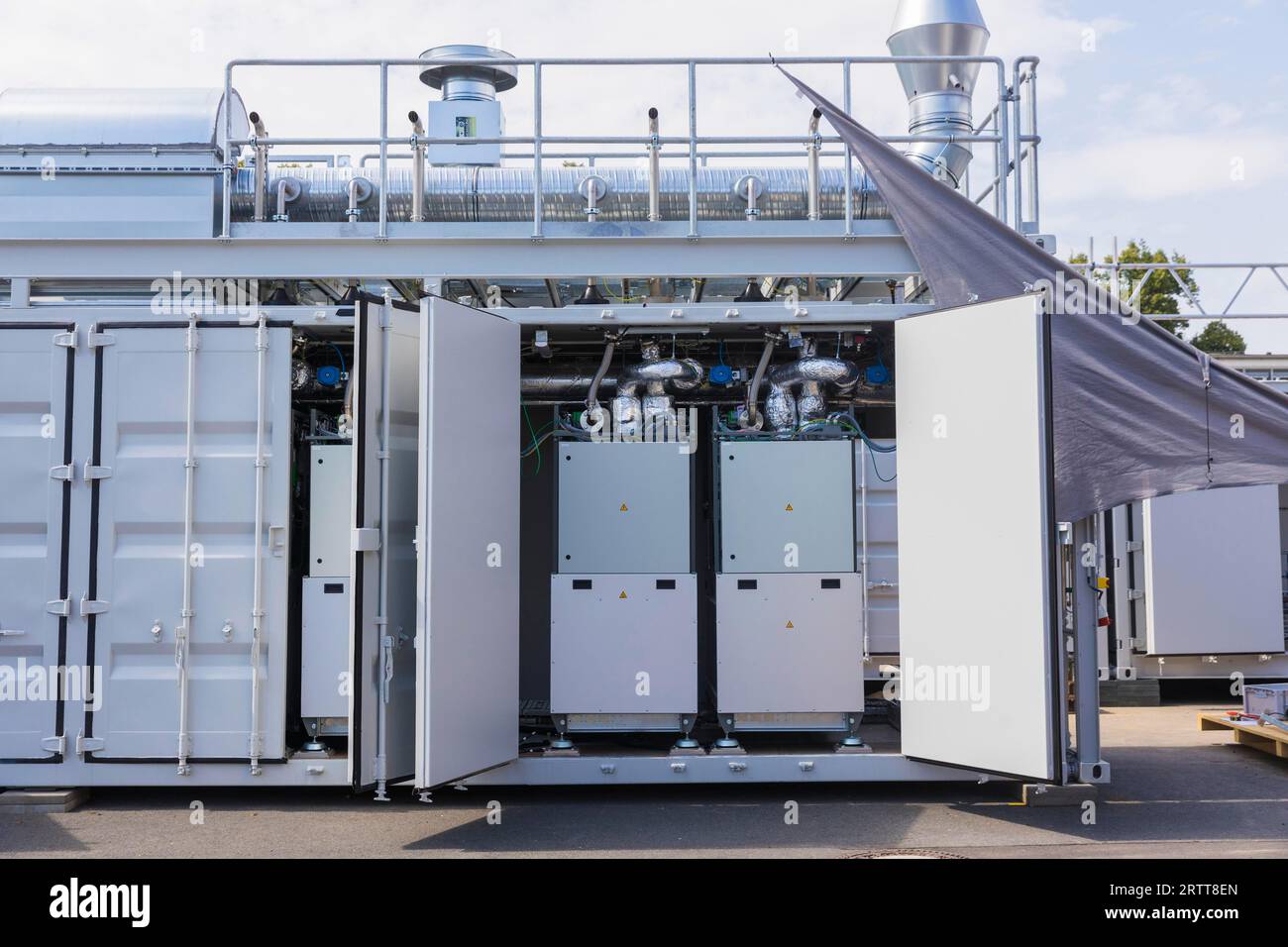 Electrolysis hi-res stock photography and images - Alamy