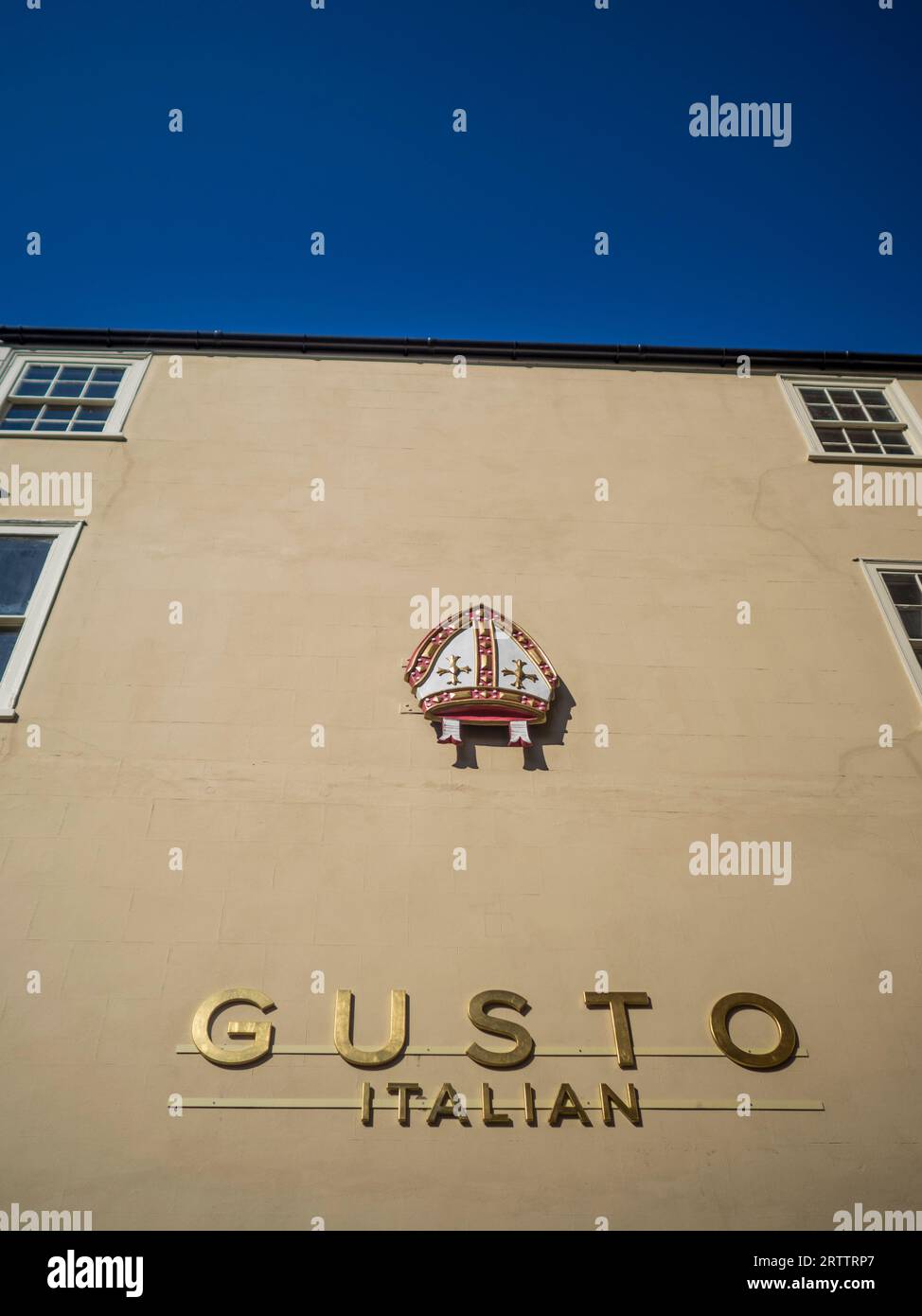 Gusto Italian Restaurant, (used to be the Mitre), 16th century Building, Oxford, Oxfordshire, England, UK, GB. Stock Photo