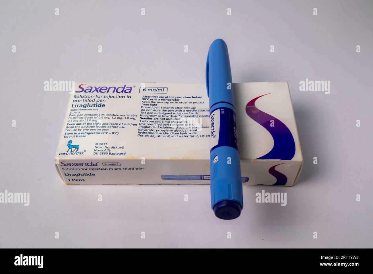 photo of injection weight loss pen saxenda Stock Photo