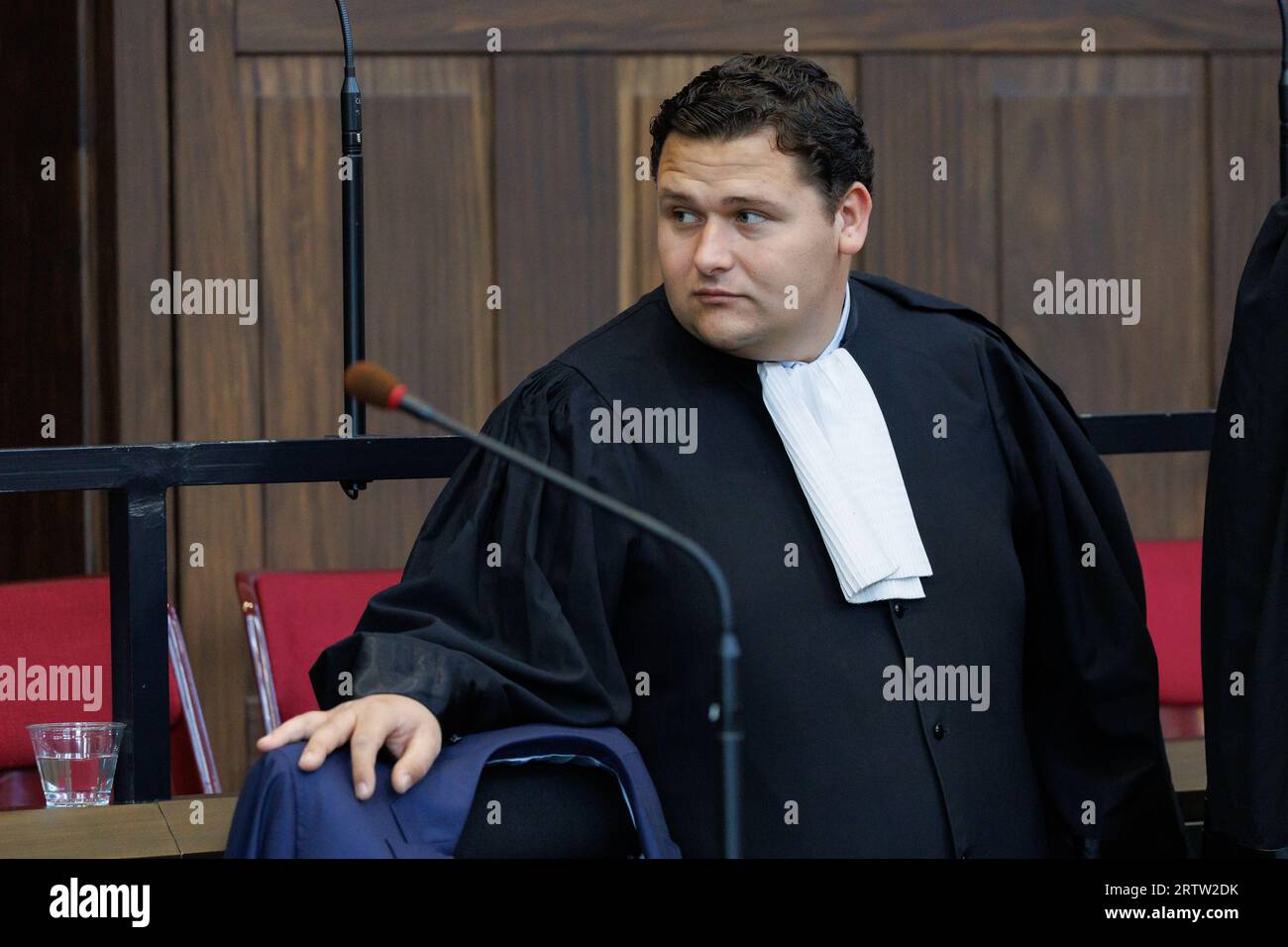 Brugge, Belgium. 15th Sep, 2023. Lawyer Gregory Everaert pictured during the first session in the trial concerning the robbery and murder of Roland Roelens, before the Assizes Court of West-Flanders, in Brugge, Friday 15 September 2023. Roland Roelens (66) had his throat slit in October 2016, but the suspected perpetrator, his neighbour Nico Torck, has died. The neighbour's wife, their daughter and an acquaintance still have to answer for their part in the facts. BELGA PHOTO KURT DESPLENTER Credit: Belga News Agency/Alamy Live News Stock Photo