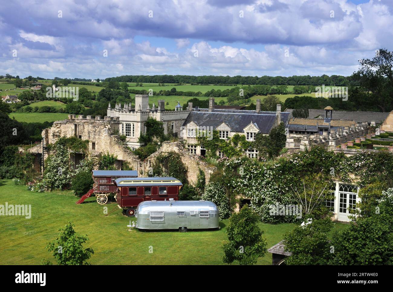 Gypsy caravans caravan hi-res stock photography and images - Alamy