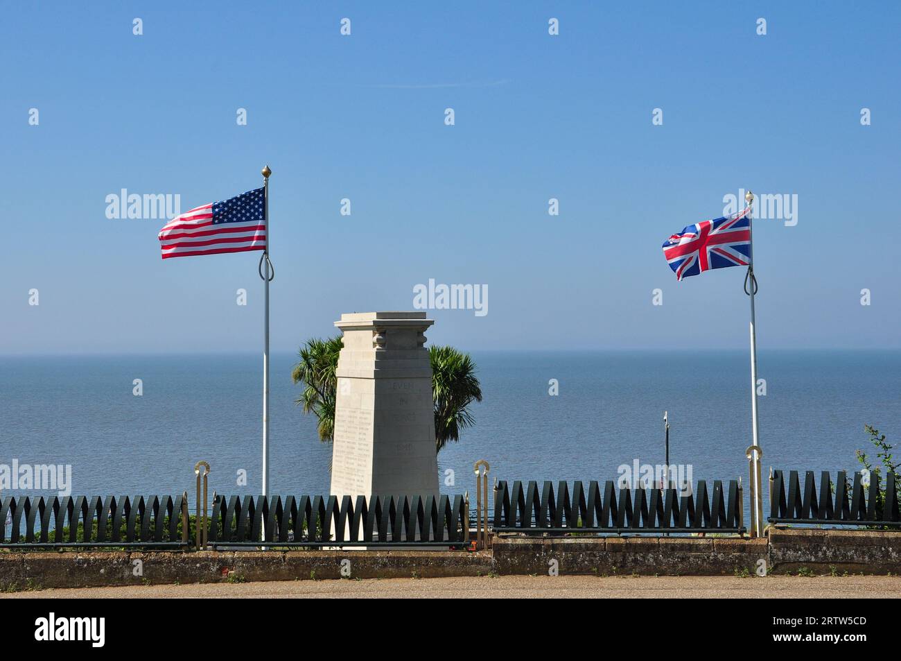 War memorial with British and American flags, Reis Leming Way, Cliff