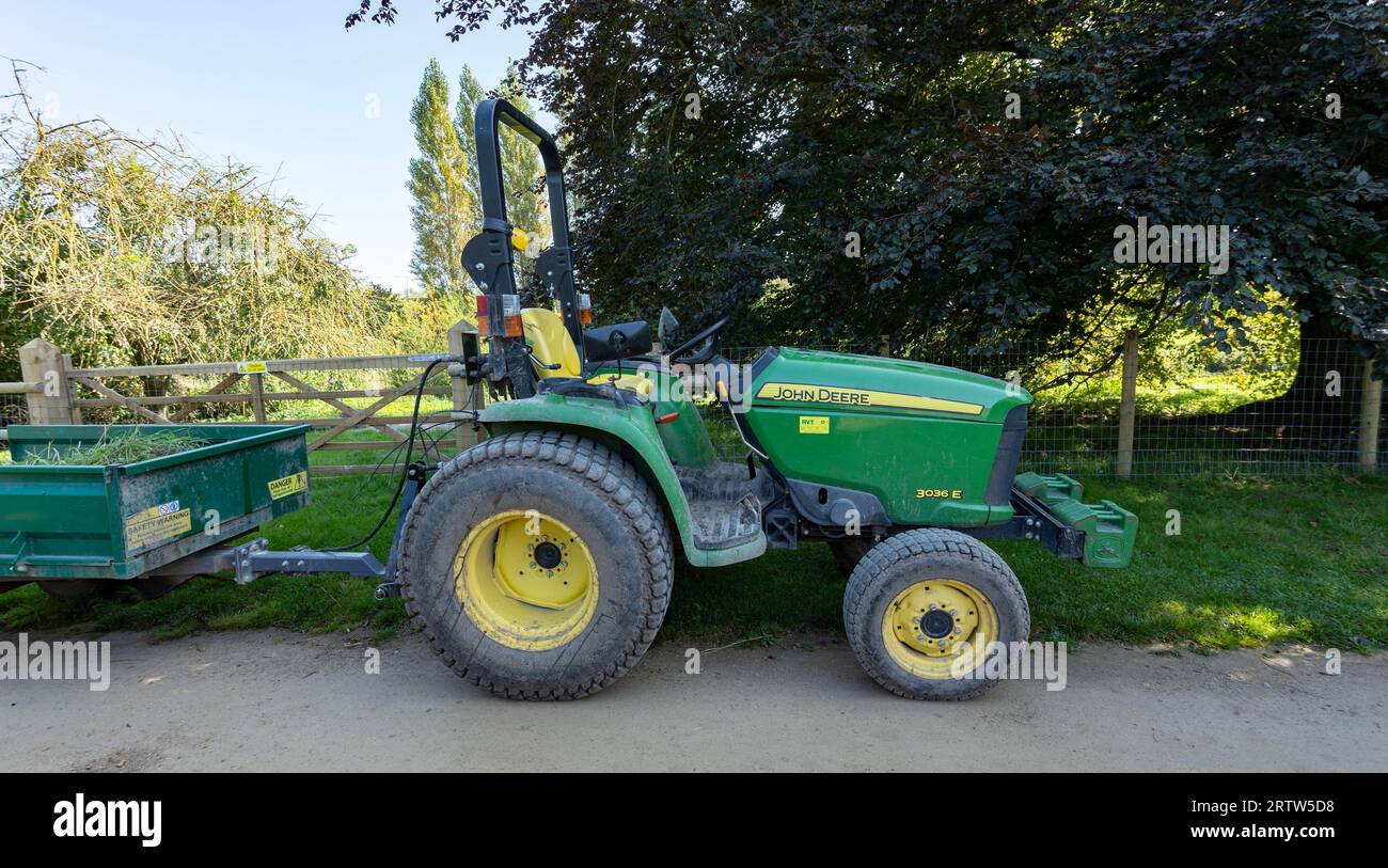 John deere tractor trailer hires stock photography and images Alamy