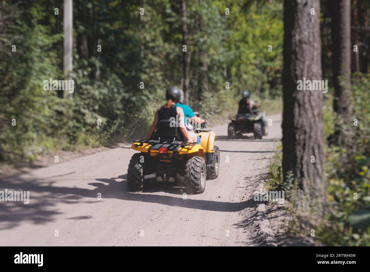 Man driving car offroad sunny hi-res stock photography and images - Alamy