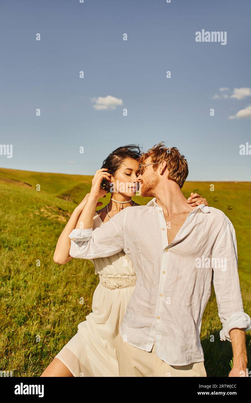 Couple asian kiss kissing love romance intimate hi-res stock photography  and images - Alamy