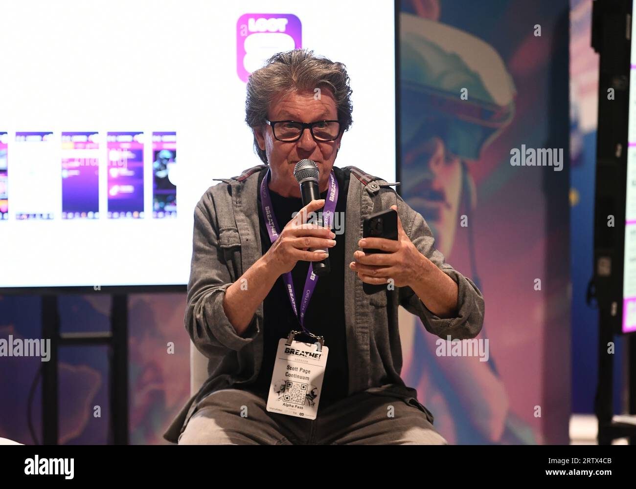 Crypto expo hi-res stock photography and images - Page 6 - Alamy