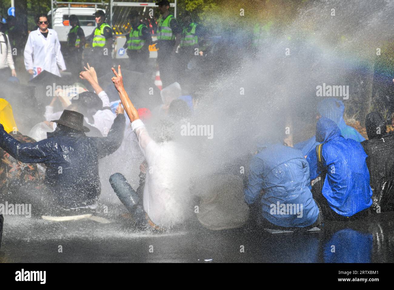 The Hague,TheNetherlands,15th september,2023.Extinction rebellion protested by blocking the A12 motorway for the 7th day in a row.  A watercannon was used and police removed and arrested about a hundred people. Credit:Pmvfoto/Alamy Live News Stock Photo