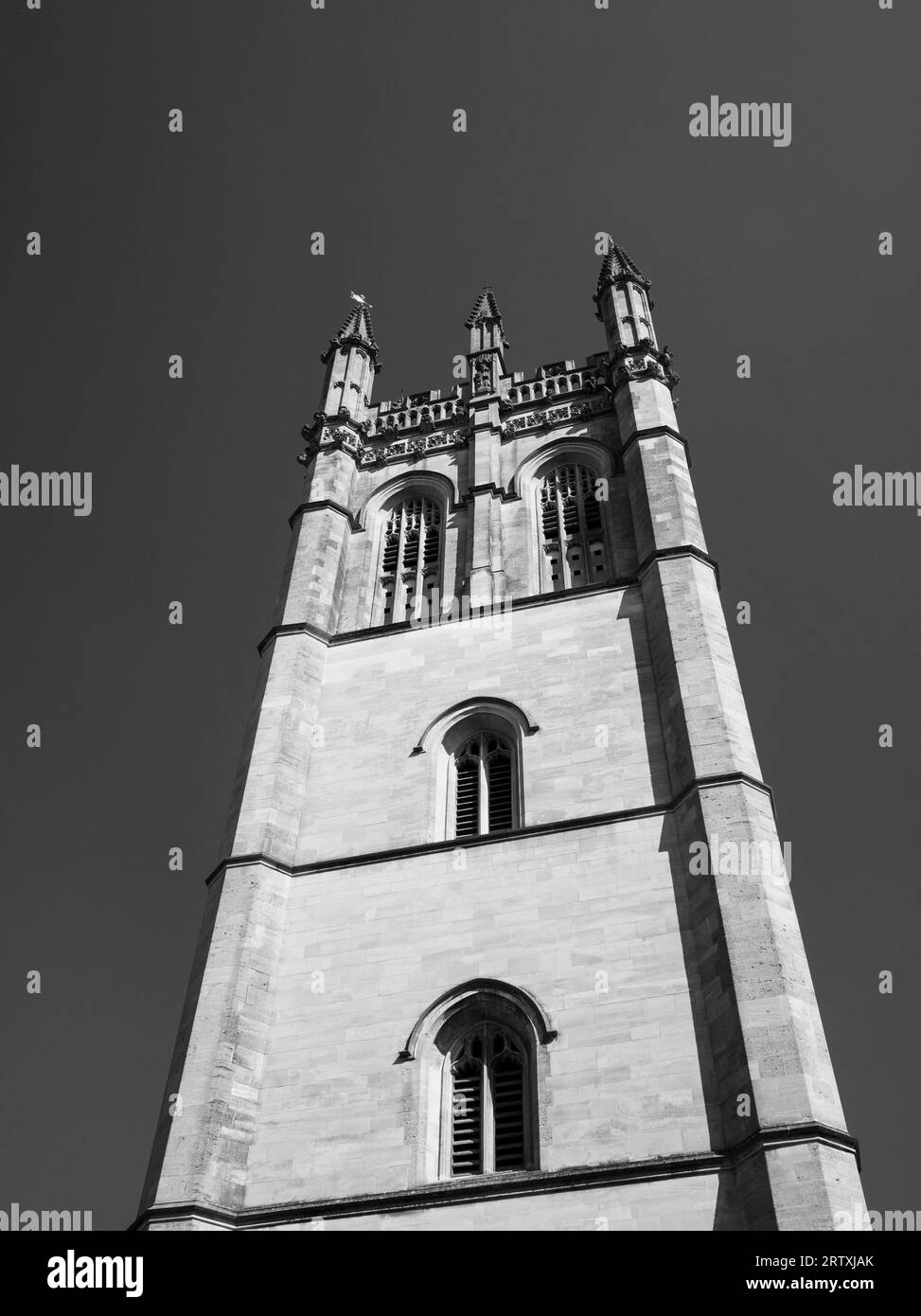 B&W, Magdalen Tower, on of the dreaming spires, Magdalen College, University of Oxford, Oxfordshire, England, UK, GB. Stock Photo