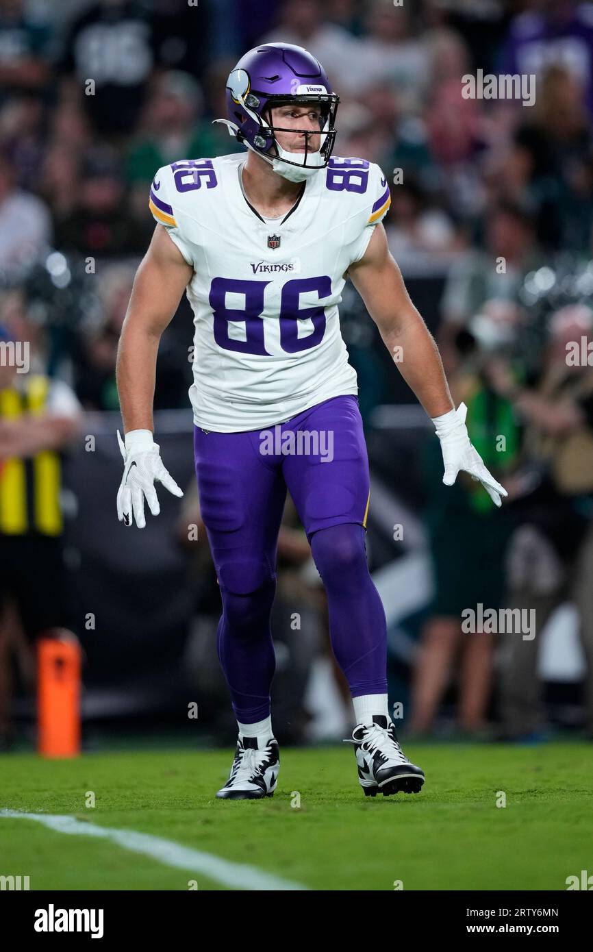 Minnesota Vikings' Johnny Mundt plays during an NFL football game