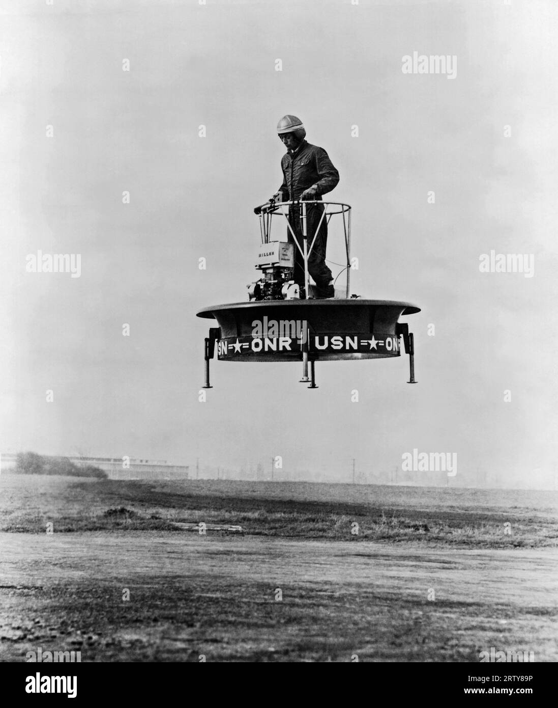 Road test 1950s hi-res stock photography and images - Alamy