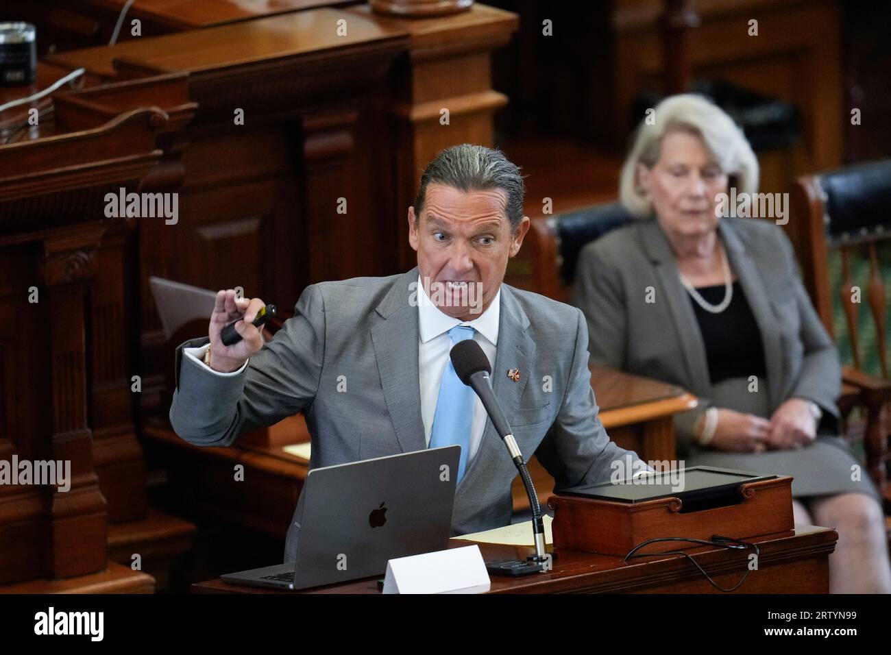 Austin, Texas USA, September 15 2023: Defense attorney TONY BUZBEE makes closing arguments as both sides have rested in Texas Attorney General Ken Paxton's impeachment trial in the Texas Senate. The jury is deliberating the charges late Friday afternoon. Credit: Bob Daemmrich/Alamy Live News Stock Photo