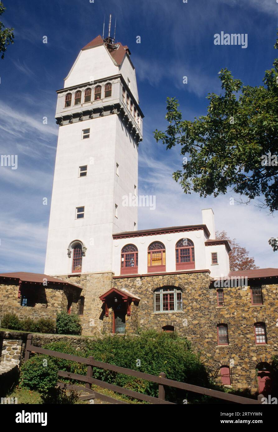 Heublein Tower, Talcott Mountain State Park, Connecticut Stock Photo